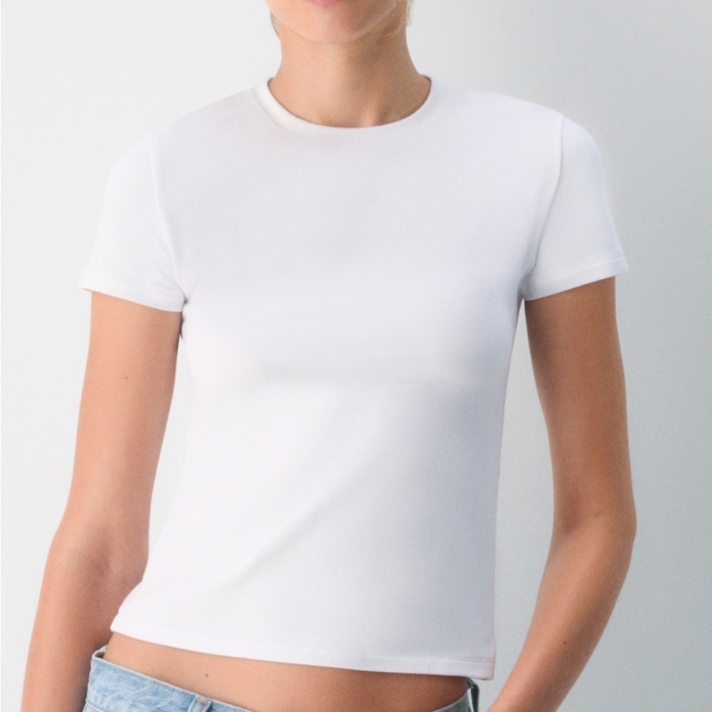 Aritzia HomeStretch Smooth Tune T-Shirt - Picture 2 of 9